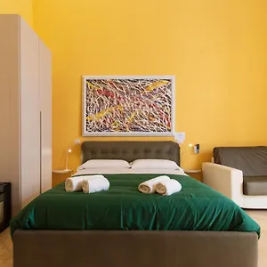 Trinita In Toledo Street Guest house