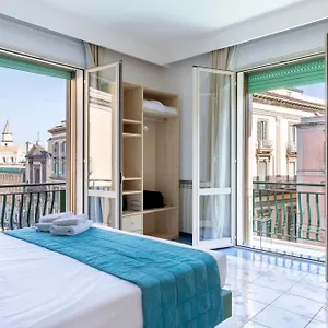 Napolit'amo Medina Hotell